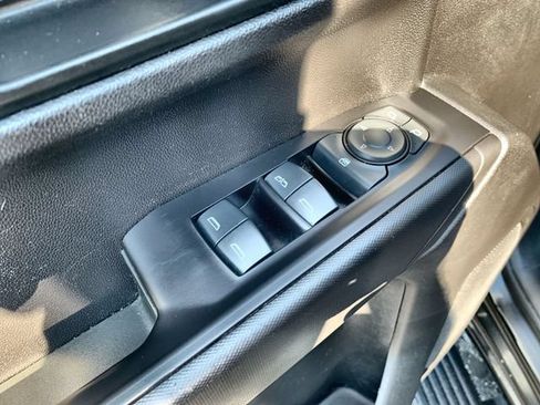 Used 2020 Chevrolet Silverado 1500 Custom w/ Custom Value Package AWD/4WD image 21