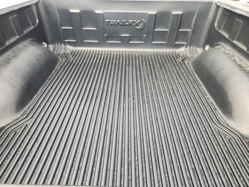 Used 2023 RAM 1500 Classic SLT w/ Electronics Group AWD/4WD image 21