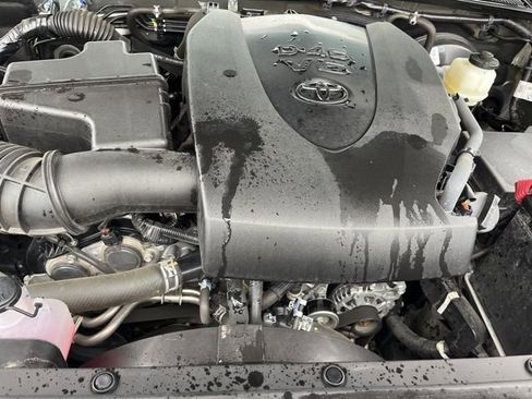 Used 2022 Toyota Tacoma TRD Sport image 27