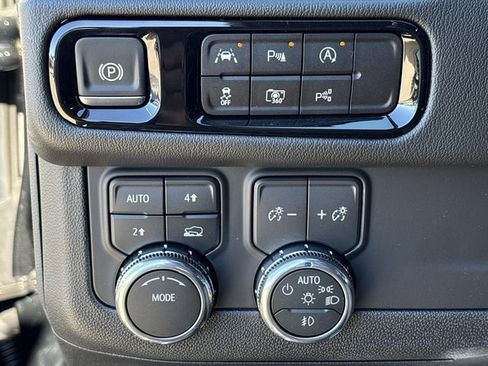 New 2026 GMC Yukon XL Denali w/ Sun & Power Step Package image 17