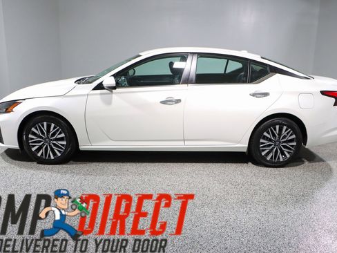 Used 2023 Nissan Altima 2.5 SV image 10