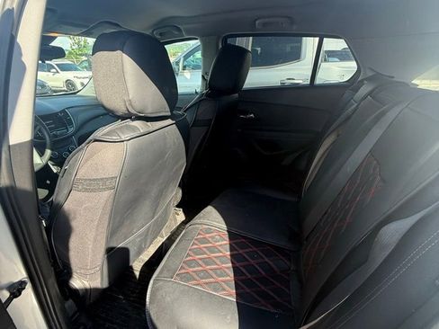 Used 2020 Chevrolet Trax LS w/ Tint and Cruise Package FWD image 7