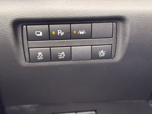 Used 2020 Nissan Versa S image 13