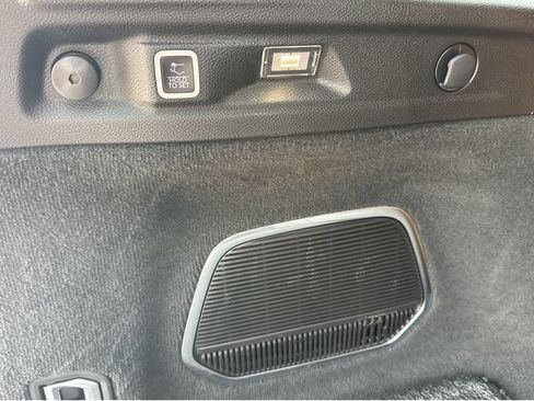 Used 2023 Jeep Grand Cherokee L Summit AWD/4WD image 32