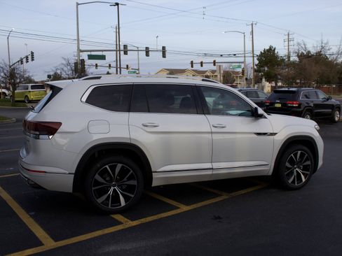 New 2026 Volkswagen Atlas SEL Premium R-Line AWD/4WD image 4