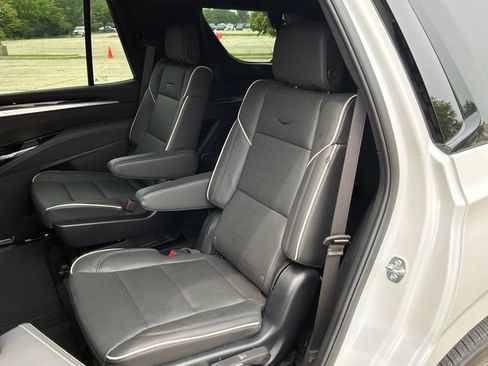 Used 2025 Cadillac Escalade Sport w/ Touring Package AWD/4WD image 36