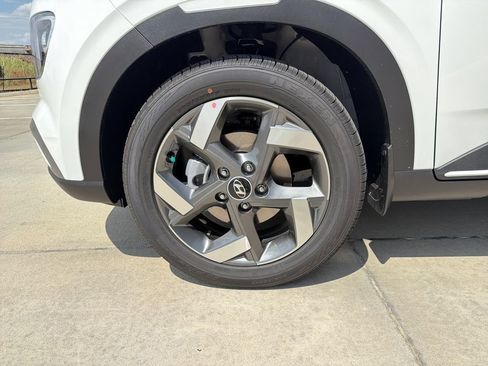 New 2026 Hyundai Venue SEL FWD image 29