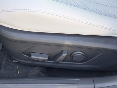 New 2026 Hyundai Elantra Limited FWD image 22