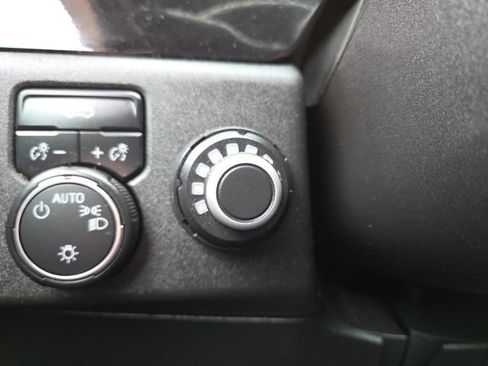 Used 2022 Chevrolet Silverado 1500 LT image 55