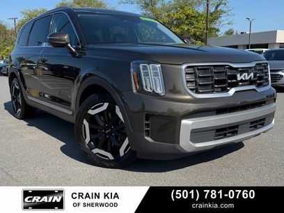 Used 2023 Kia Telluride S w/ S Sunroof Package