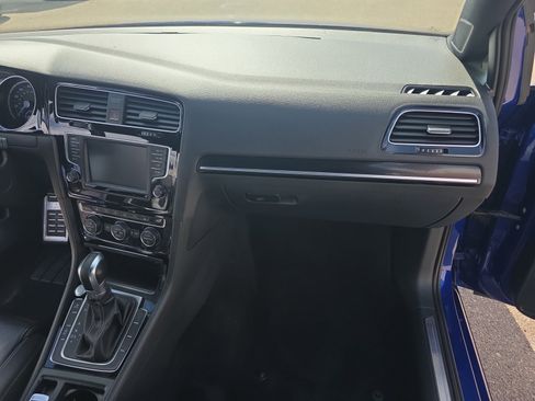 Used 2016 Volkswagen Golf R 4-Door image 20