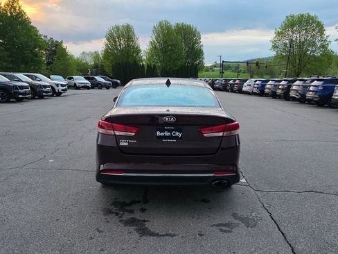 Used 2018 Kia Optima LX w/ 17" Alloy Wheels Package FWD image 7