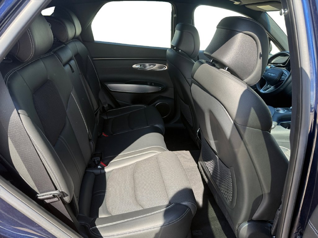 Used 2025 Genesis GV70 3.5T Sport AWD/4WD image 17