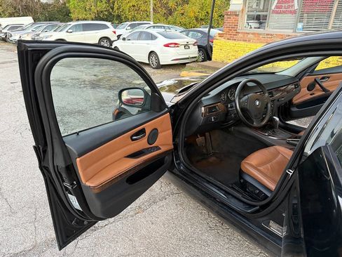 Used 2010 BMW 328i xDrive Sedan image 9