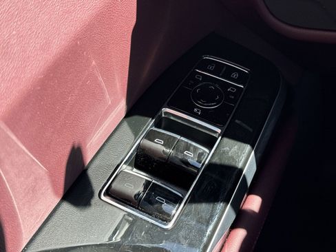 Used 2025 Cadillac Escalade Premium Luxury w/ Touring Package image 15