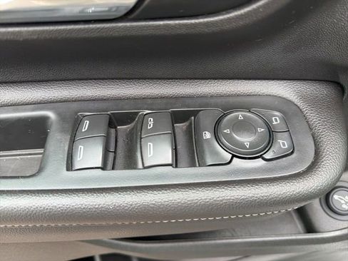 Used 2022 GMC Terrain SLT AWD/4WD image 22