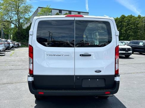 Used 2024 Ford Transit 250 Low Roof w/ Exterior Upgrade Package RWD image 3