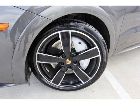 Used 2021 Porsche Cayenne GTS AWD/4WD image 31