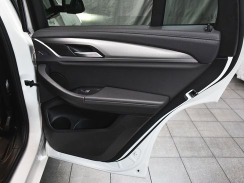 Used 2021 BMW X3 xDrive30i w/ M Sport Package image 13