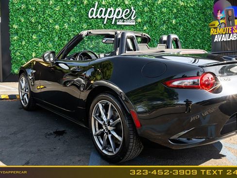 Used 2022 MAZDA MX-5 Miata Grand Touring w/ Weather Package RWD image 9