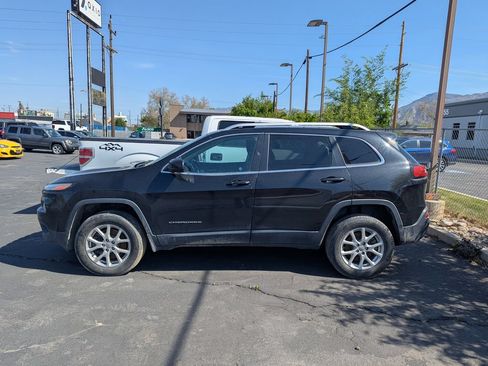 Used 2014 Jeep Cherokee Latitude w/ Cold Weather Group AWD/4WD image 5