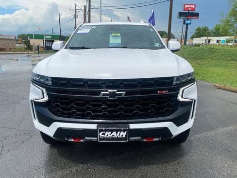 Used 2023 Chevrolet Suburban Z71 AWD/4WD image 2