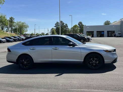 Certified 2025 Honda Accord SE image 28