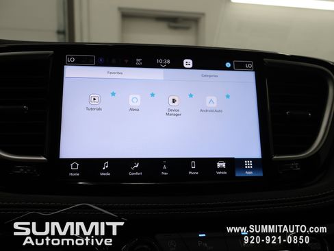 New 2026 Chrysler Pacifica Limited w/ S Appearance Package AWD/4WD image 60
