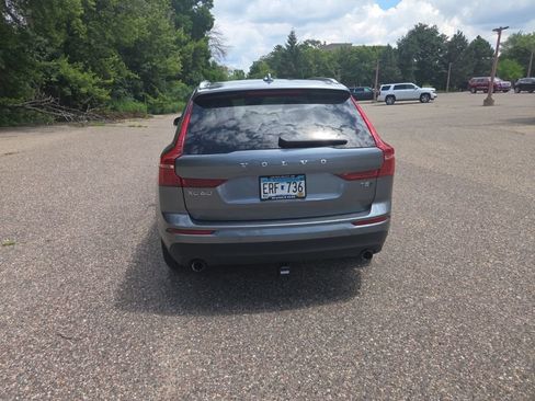Used 2020 Volvo XC60 T5 Momentum w/ Protection Package AWD/4WD image 11