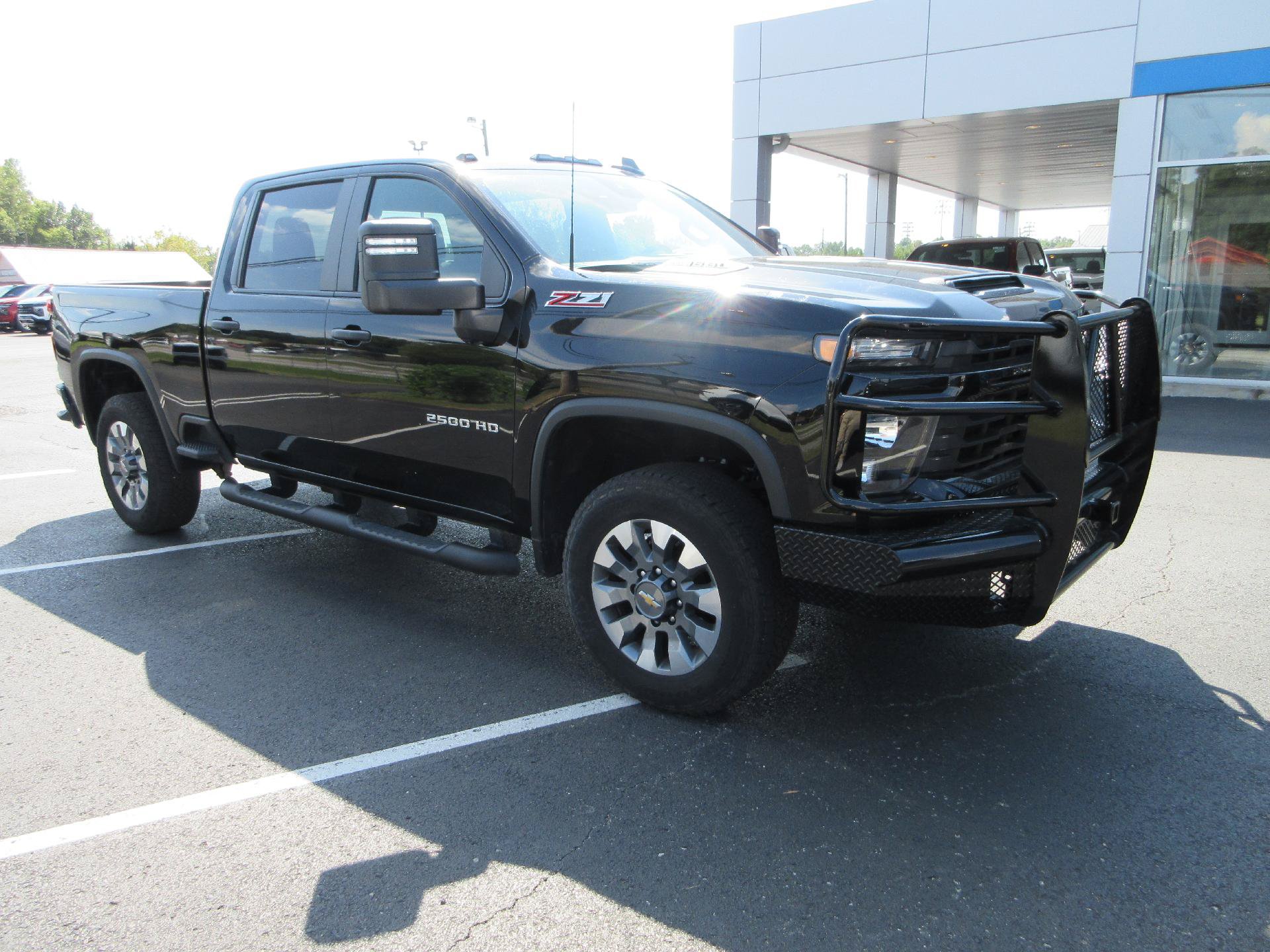 Used 2024 Chevrolet Silverado 2500 Custom w/ Custom Value Package AWD/4WD image 10