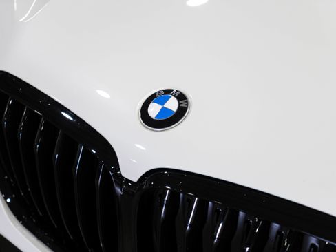 Used 2023 BMW X5 xDrive40i w/ M Sport Package image 11