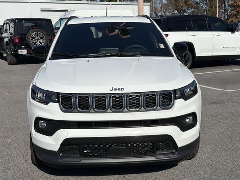 New 2026 Jeep Compass Latitude image 3