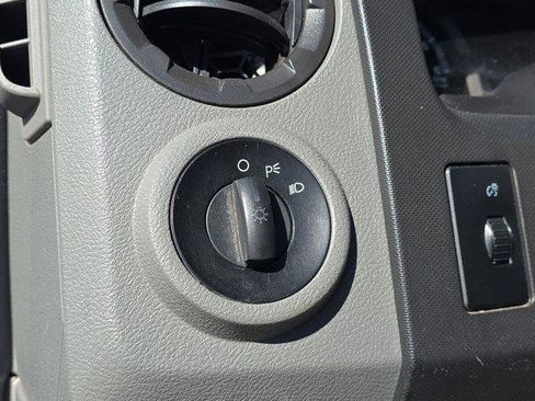 Used 2013 Ford E-250 and Econoline 250 Extended w/ PWR Group image 16