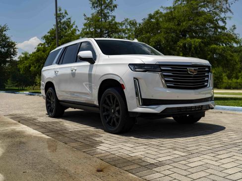 Used 2024 Cadillac Escalade Premium Luxury Platinum w/ LPO, Floor Liner Package AWD/4WD image 2