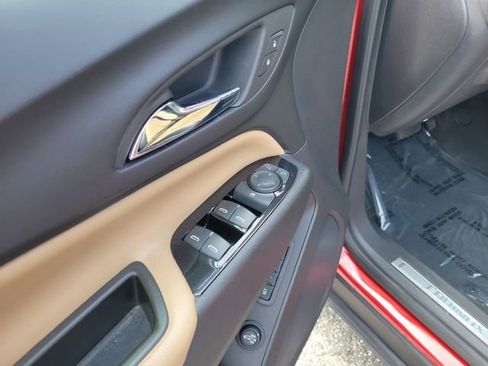 Used 2023 Chevrolet Equinox Premier FWD image 11