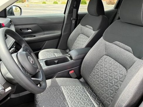 New 2026 Nissan Kicks SV w/ Cold Weather Package FWD image 11