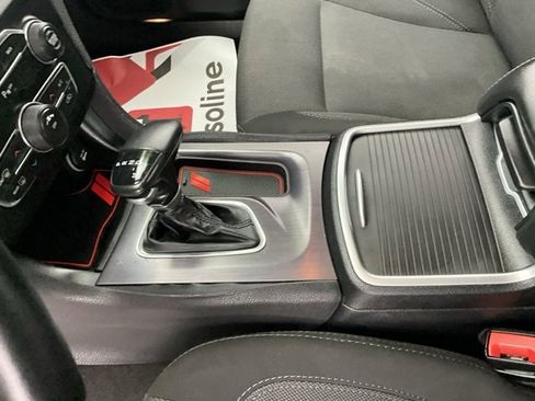 Used 2015 Dodge Charger SE w/ Popular Equipment Group image 18