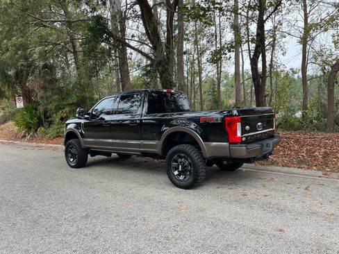 Used 2017 Ford F250 King Ranch w/ FX4 Off-Road Package image 8