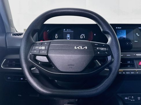 Used 2025 Kia K4 FWD image 18