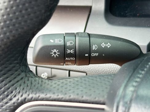 Used 2024 Toyota Tacoma SR5 AWD/4WD image 23
