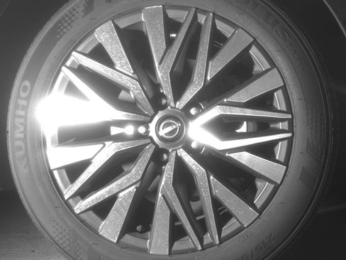 Used 2025 Nissan Altima 2.5 SV FWD image 13