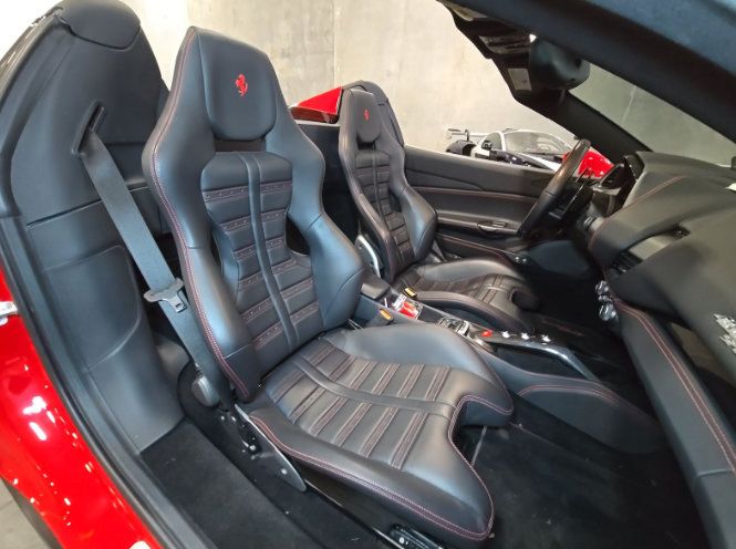 Used 2018 Ferrari 488 Spider RWD image 6