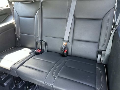Used 2023 GMC Yukon SLT image 26