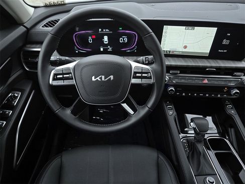 Used 2024 Kia Telluride EX image 15