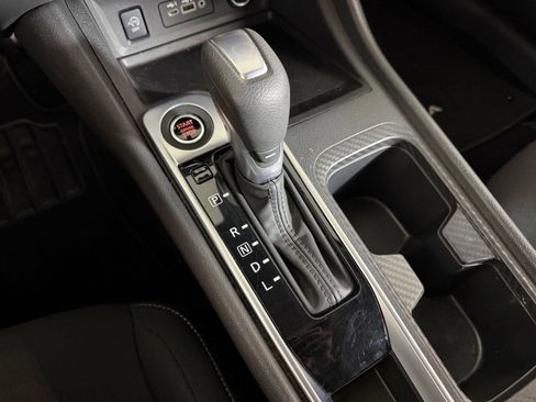 Used 2025 Nissan Sentra SV FWD image 13