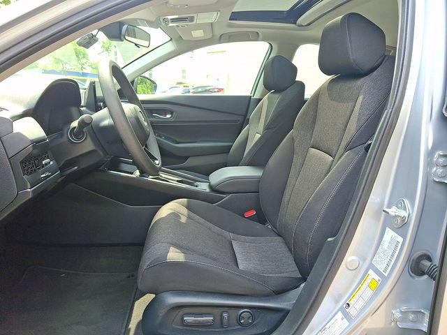 Certified 2025 Honda Accord SE image 14