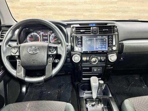 Used 2021 Toyota 4Runner Venture w/ Moonroof Package AWD/4WD image 19
