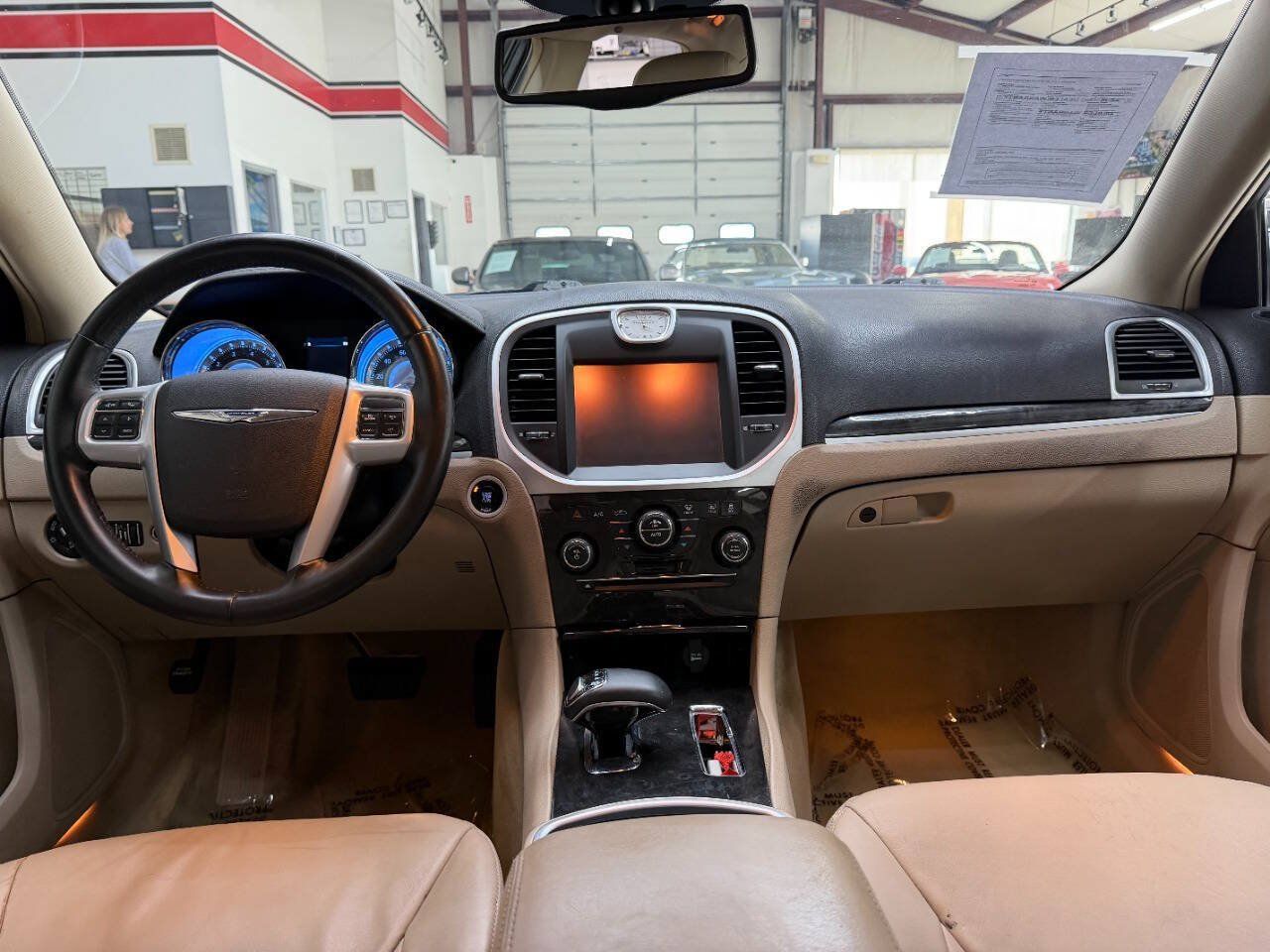 Used 2014 Chrysler 300 w/ Driver Convenience Group RWD image 20