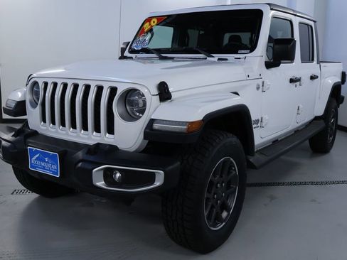 Used 2020 Jeep Gladiator Overland AWD/4WD image 3