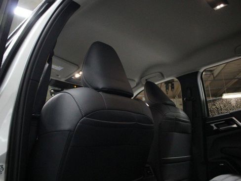 New 2025 Mitsubishi Outlander SE image 23